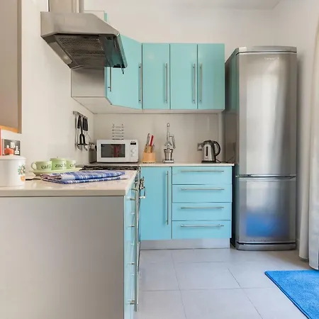Central High End - 3 Bedroom - Sleeps 8