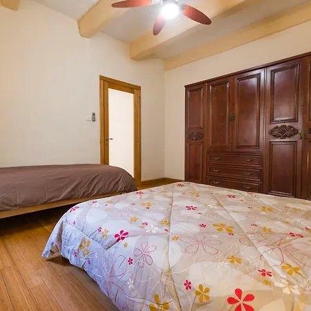 Διαμέρισμα Central High End - 3 Bedroom - Sleeps 8 *